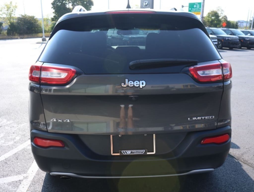 Used 2017 Jeep Cherokee Limited 4x4 SUV