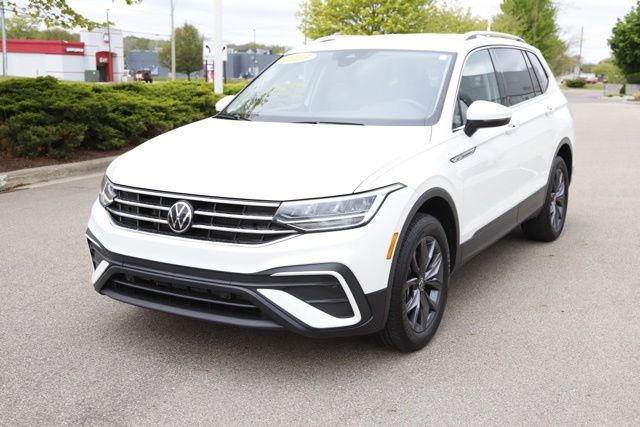 2023 Volkswagen Tiguan SE - Photo 10