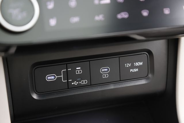 2025 Hyundai Tucson Limited - Photo 28
