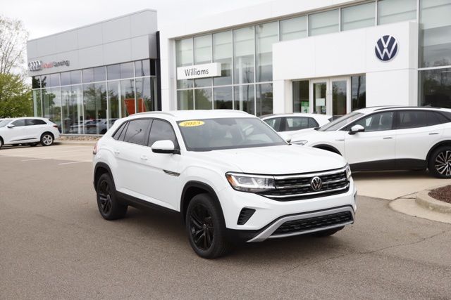 2023 Volkswagen Atlas Cross Sport 3.6L V6 SE w/Tech 4MOTION's photo