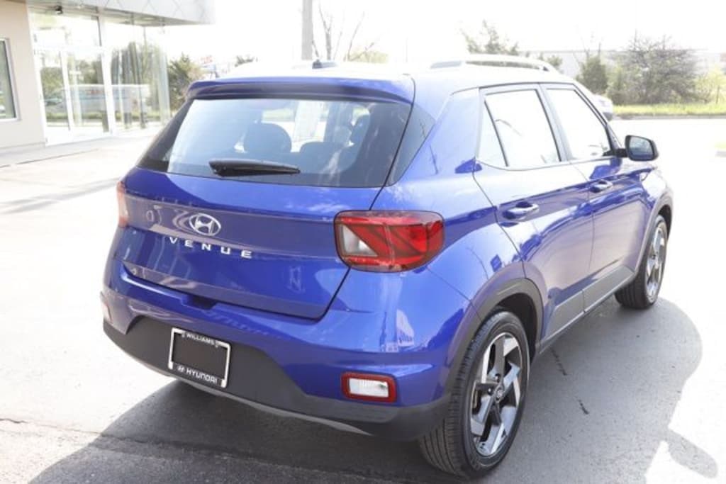 Used 2026 Hyundai Venue SEL SUV