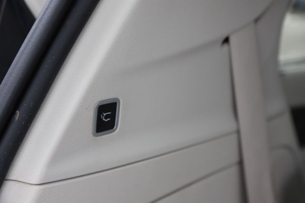 Used 2017 Chrysler Pacifica Touring-L Plus Van