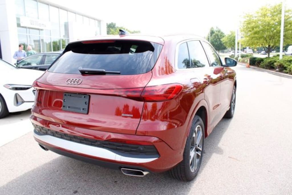 Used 2025 Audi Q5 2.0T Premium SUV