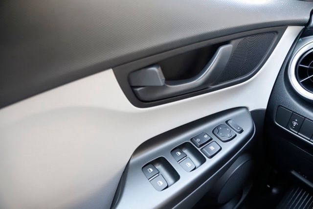2023 Hyundai Kona SEL - Photo 19