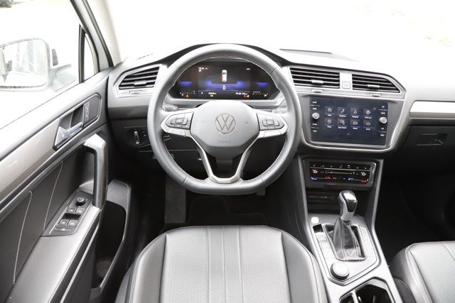 2023 Volkswagen Tiguan SE - Photo 19