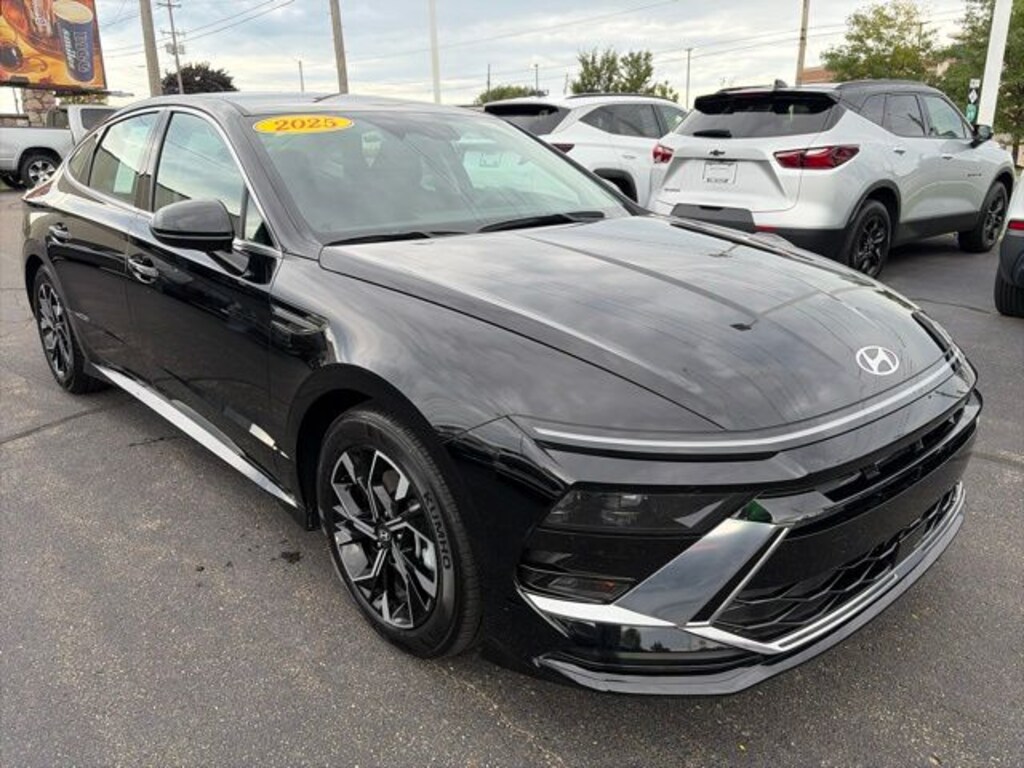 Used 2025 Hyundai Sonata SEL Sedan