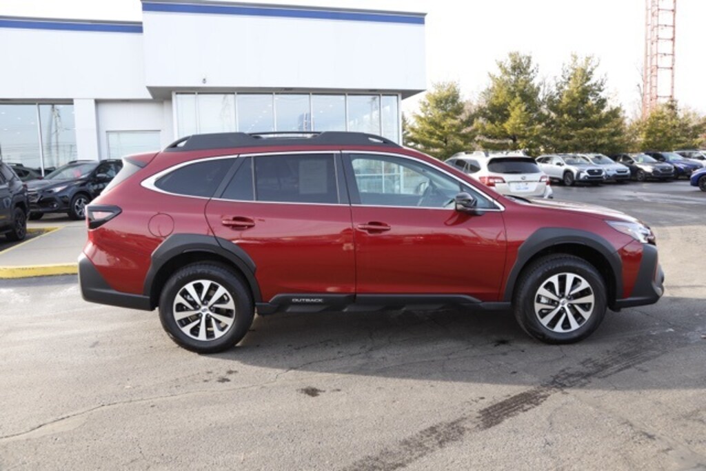 Used 2025 Subaru Outback Premium SUV