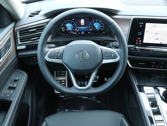 2025 Volkswagen Atlas SEL Premium R-Line photo 19