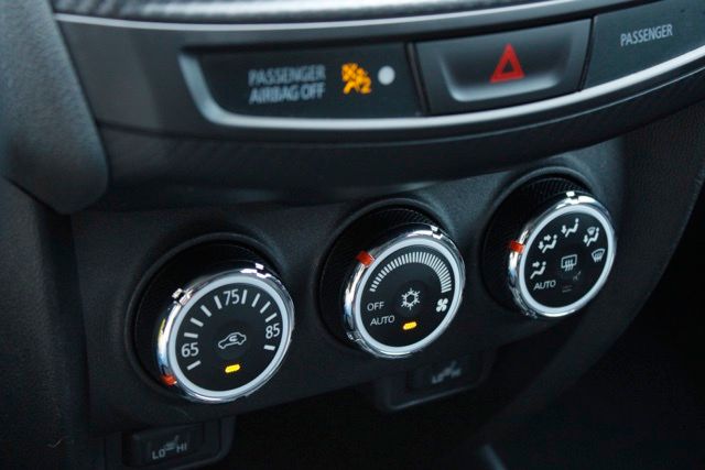2017 Mitsubishi Outlander Sport LE - Photo 24
