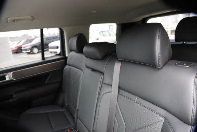 2025 Hyundai Santa Fe SEL - Photo 16