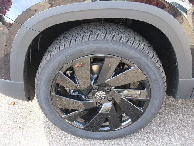 2024 Volkswagen Taos SE photo 10