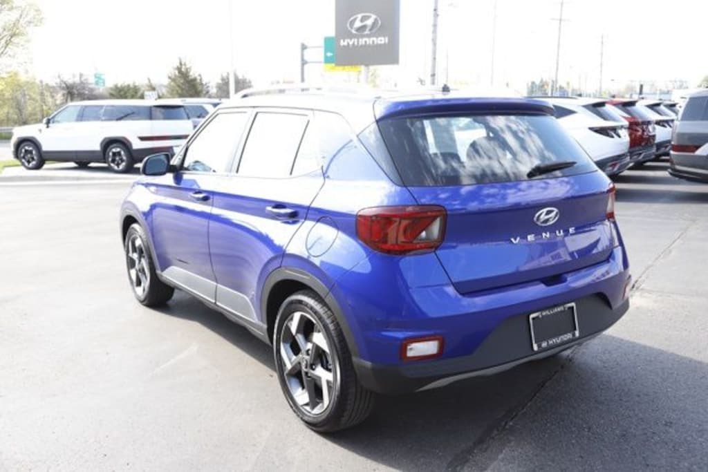 Used 2026 Hyundai Venue SEL SUV