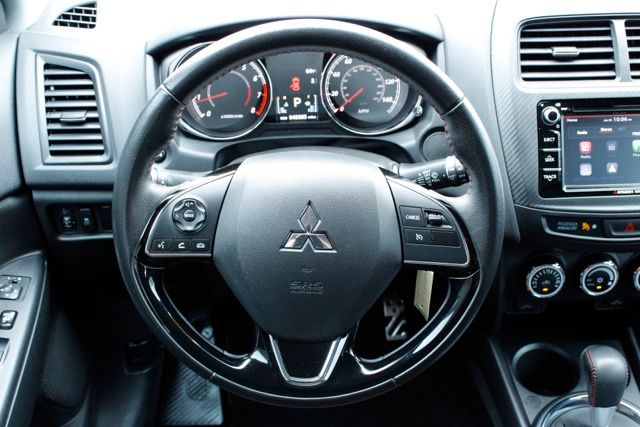 2017 Mitsubishi Outlander Sport LE - Photo 16