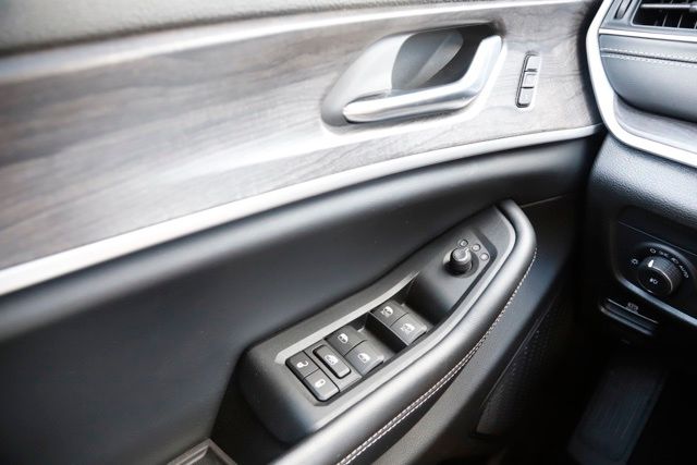 2023 Jeep Grand Cherokee Limited - Photo 22