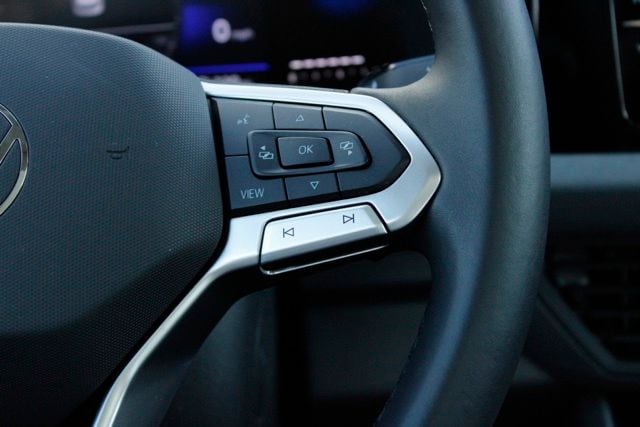 2025 Volkswagen Jetta SE - Photo 22
