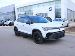 2025 Volkswagen Taos 1.5T SE Black SUV