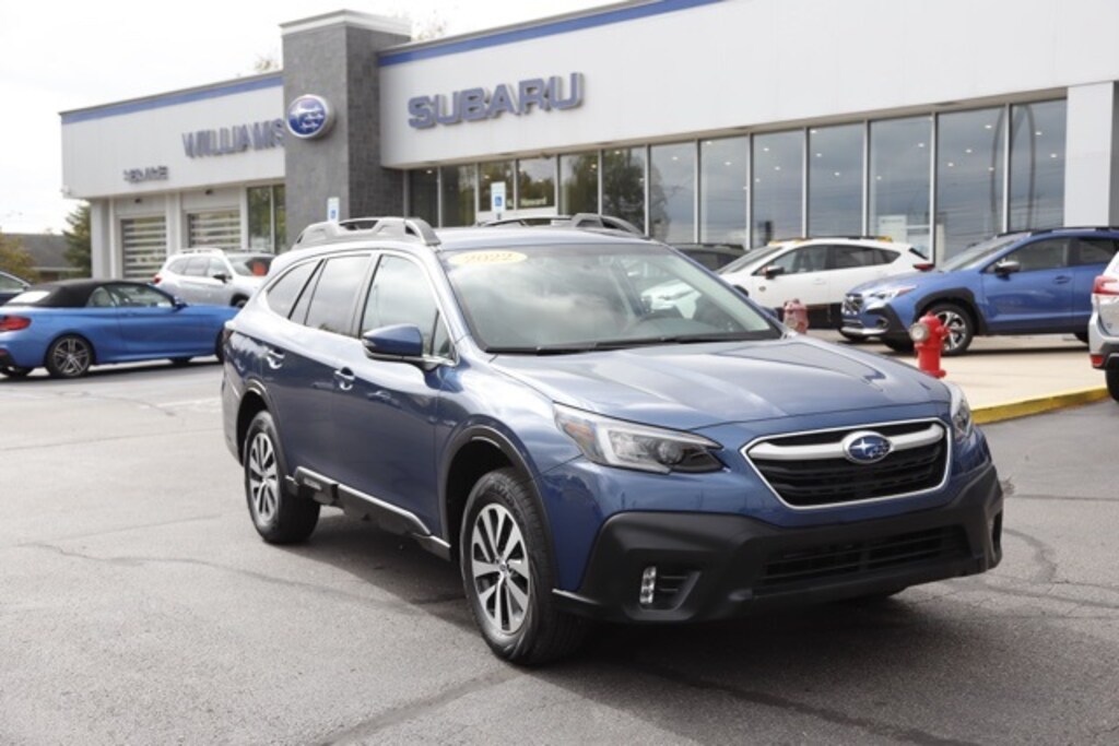 Used 2022 Subaru Outback Premium SUV