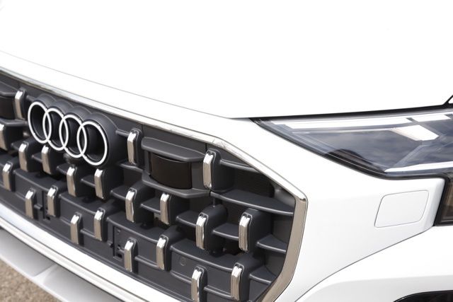 2024 Audi Q8 Premium - Photo 13