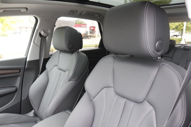 2025 Audi Q5 Premium Plus - Photo 14