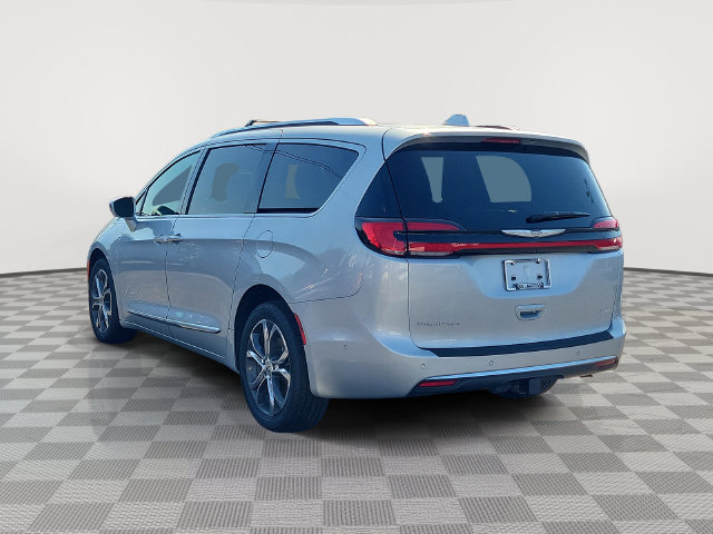 Used 2022 Chrysler Pacifica Pinnacle Van Passenger Van