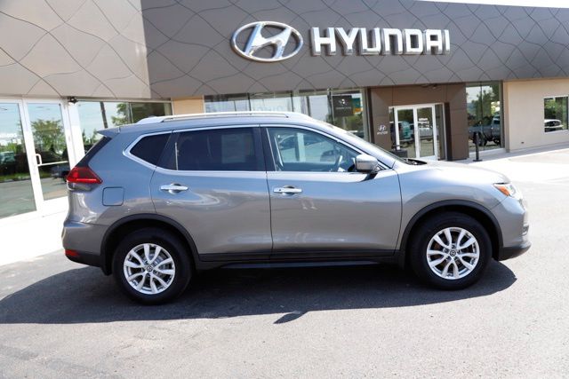 Used 2019 Nissan Rogue SV with VIN KNMAT2MV8KP547220 for sale in Meridian charter Township, MI