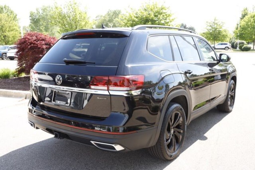 Certified 2023 Volkswagen Atlas 3.6L V6 SE w/Technology SUV