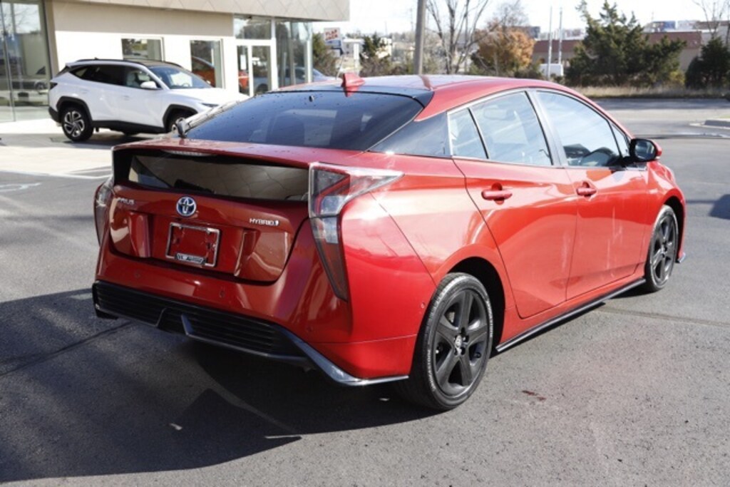Used 2018 Toyota Prius Hatchback