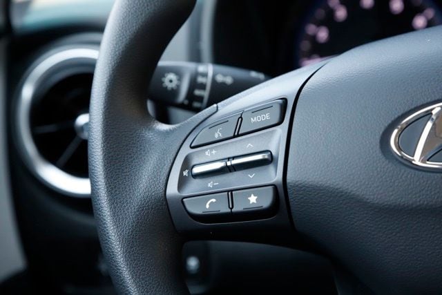 2023 Hyundai Kona SEL - Photo 16