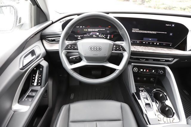 2025 Audi Q5 Premium - Photo 16