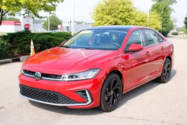 2025 Volkswagen Jetta SE - Photo 10