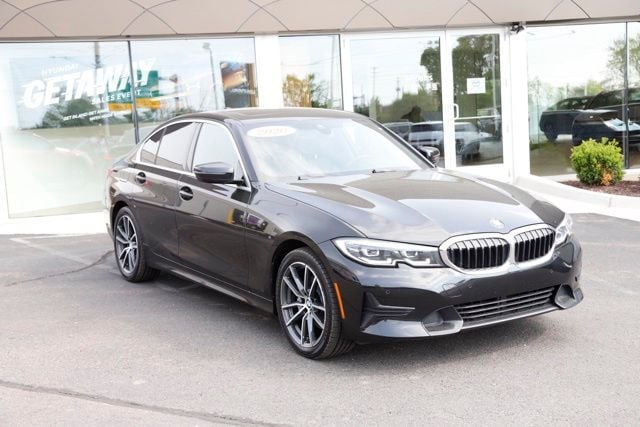 2020 BMW 3 Series 330i xDrive Sedan's photo
