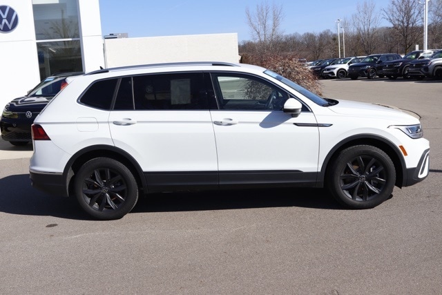 Certified 2024 Volkswagen Tiguan SE with VIN 3VV3B7AX6RM061554 for sale in Okemos, MI