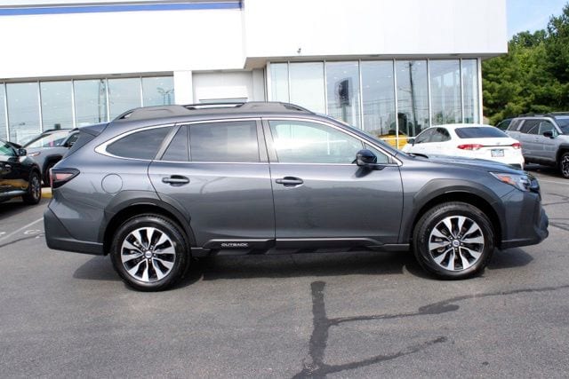 2025 Subaru Outback Limited - Photo 2