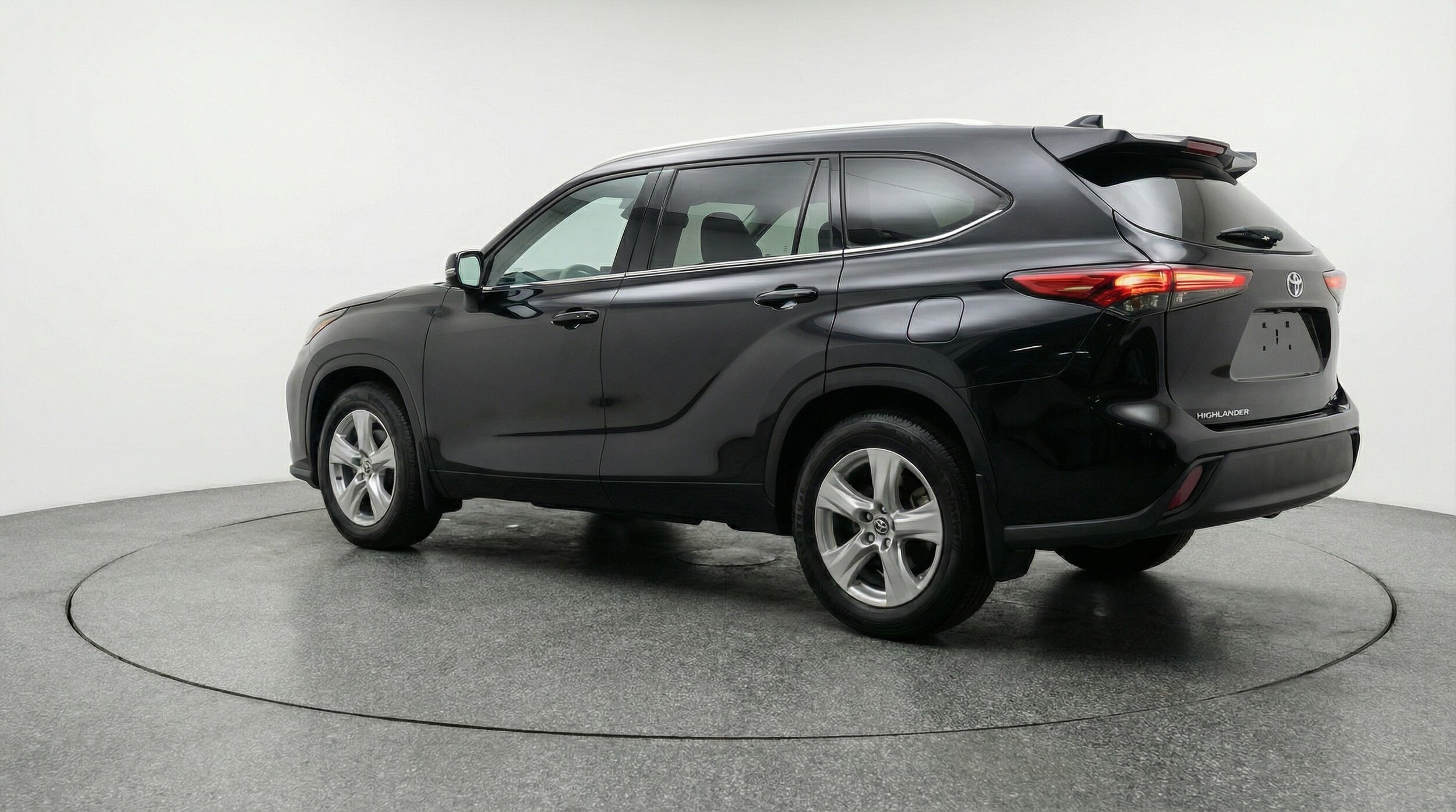 Thumbnail: 2025 Toyota Highlander - 5