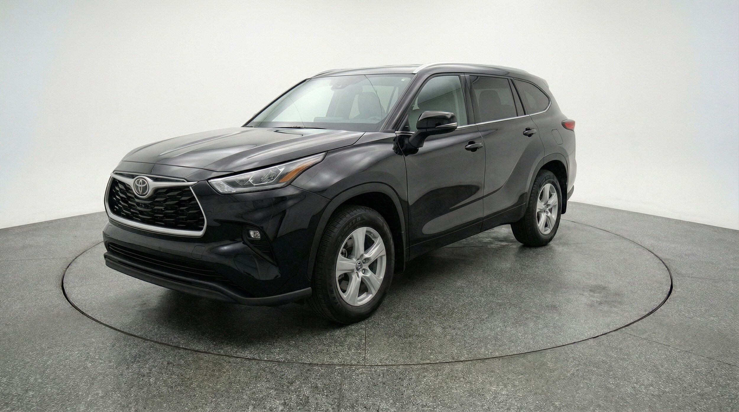 Thumbnail: 2025 Toyota Highlander - 3