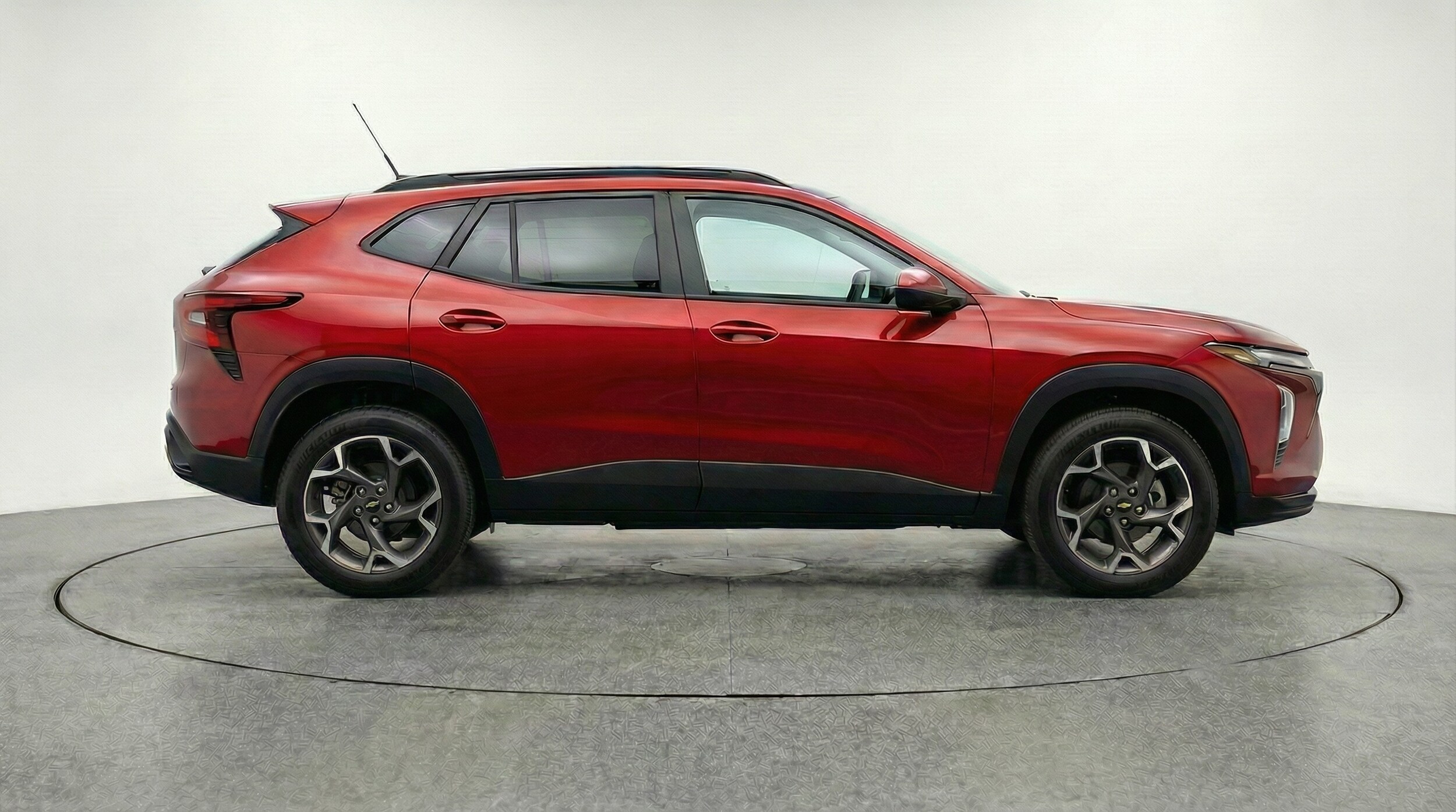 Thumbnail: 2025 Chevrolet Trax - 8