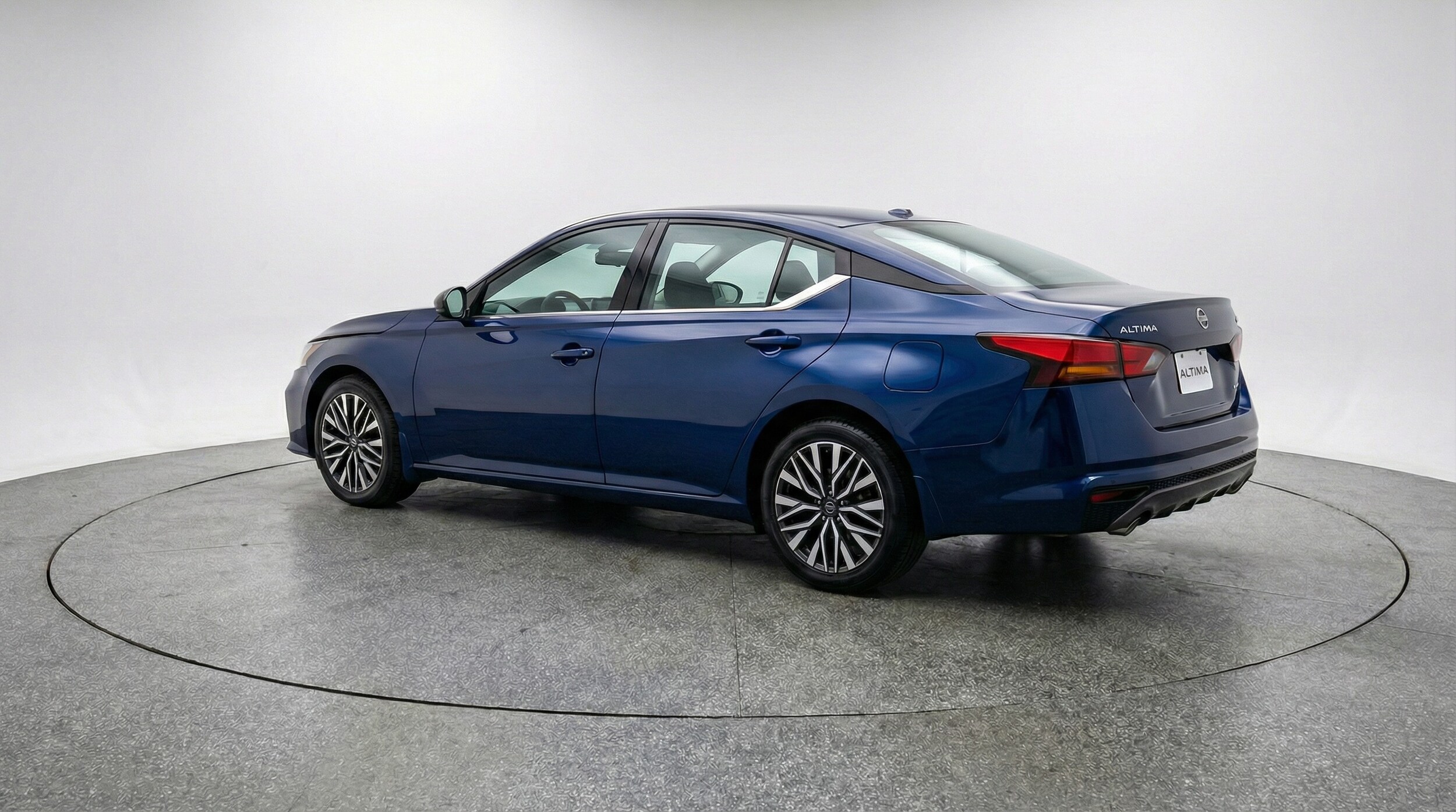 Thumbnail: 2025 Nissan Altima - 5