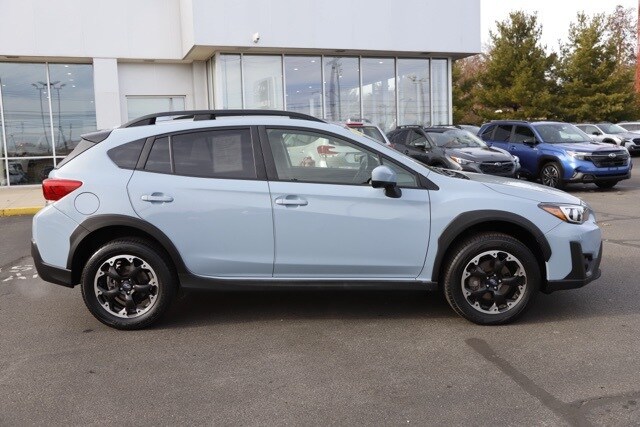 2023 Subaru Crosstrek Premium photo 2
