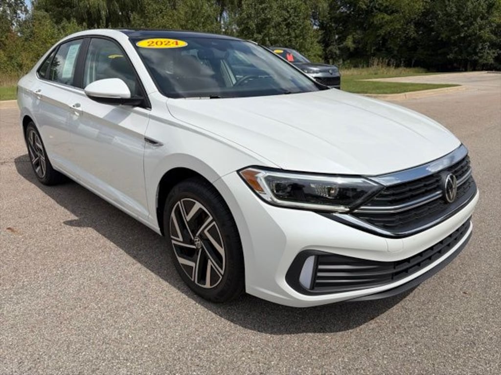 Used 2024 Volkswagen Jetta 1.5T SEL Sedan