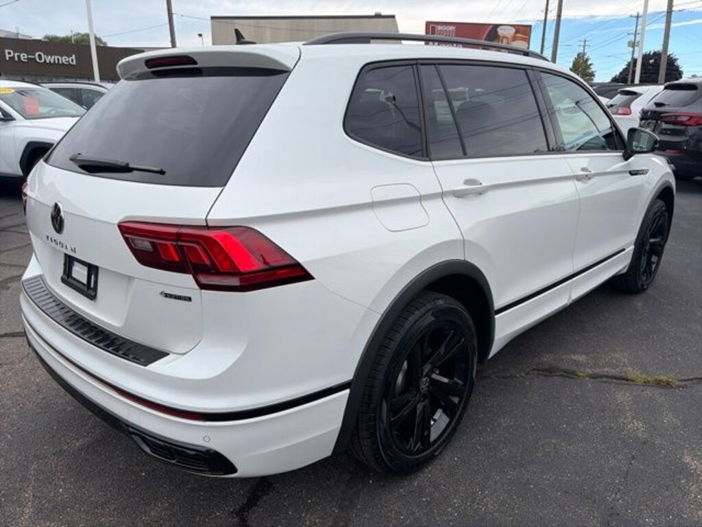 Used 2023 Volkswagen Tiguan 2.0T SE R-Line Black SUV