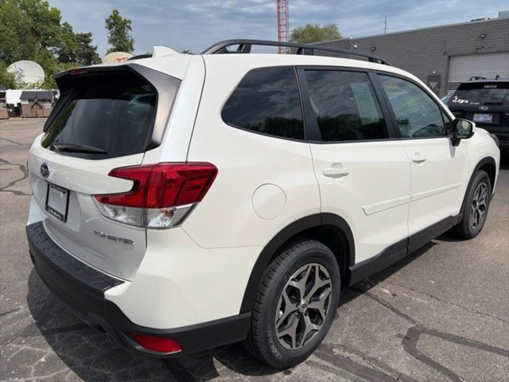Used 2023 Subaru Forester Premium SUV