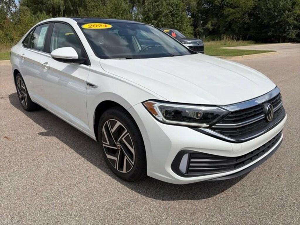 Used 2024 Volkswagen Jetta 1.5T SEL Sedan