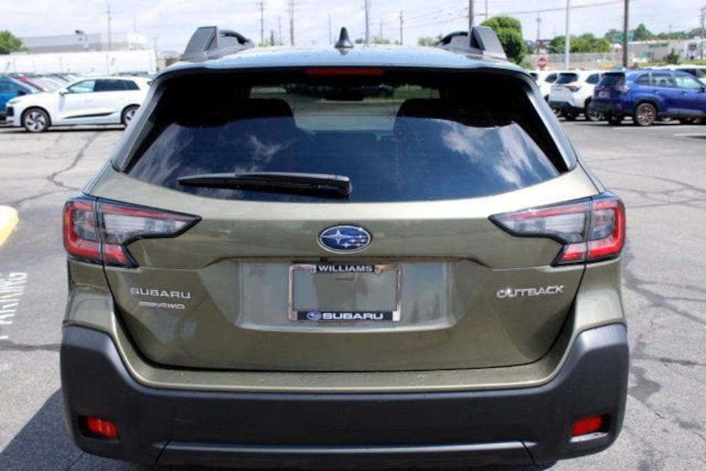 Used 2025 Subaru Outback Premium SUV
