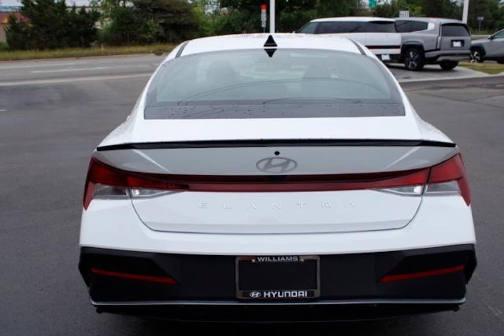 Used 2025 Hyundai Elantra SEL Sport Sedan