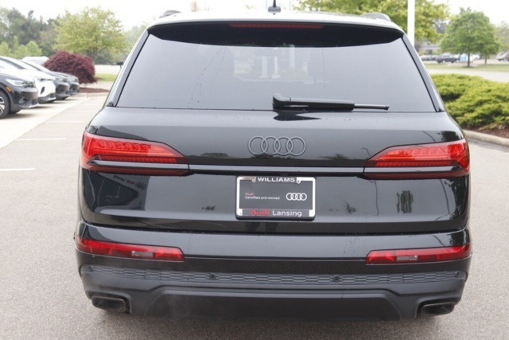 Used 2025 Audi Q7 45 Premium SUV