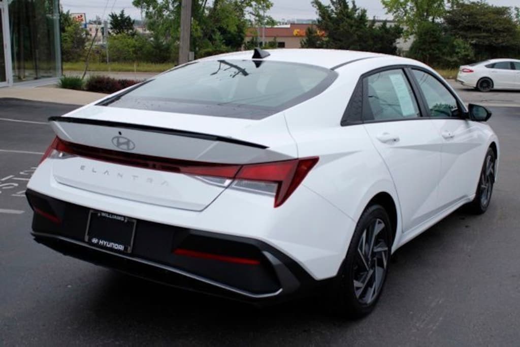 Used 2025 Hyundai Elantra SEL Sport Sedan