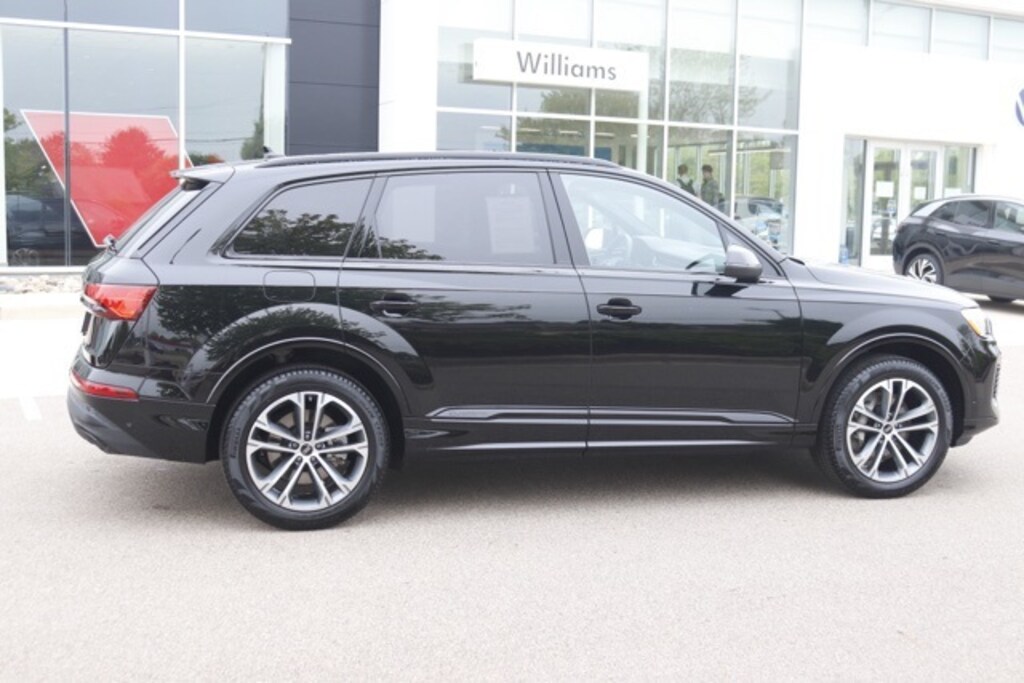 Used 2025 Audi Q7 45 Premium SUV