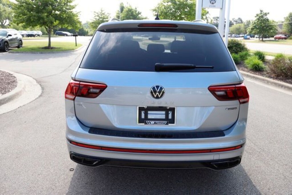 Used 2024 Volkswagen Tiguan 2.0T SE R-Line Black SUV