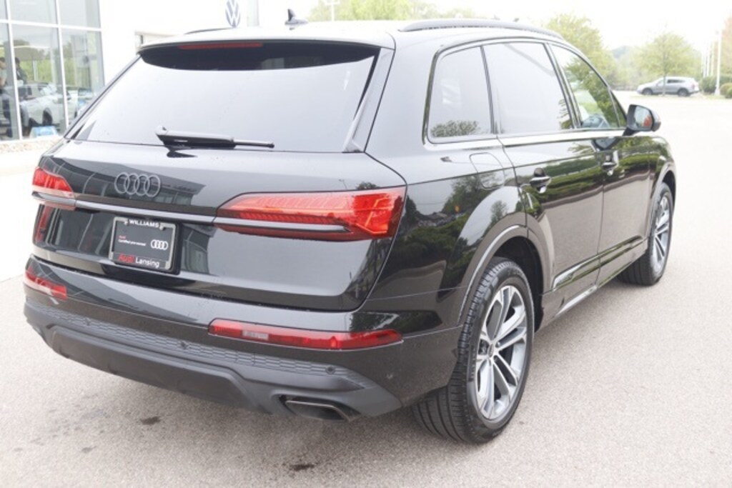 Used 2025 Audi Q7 45 Premium SUV
