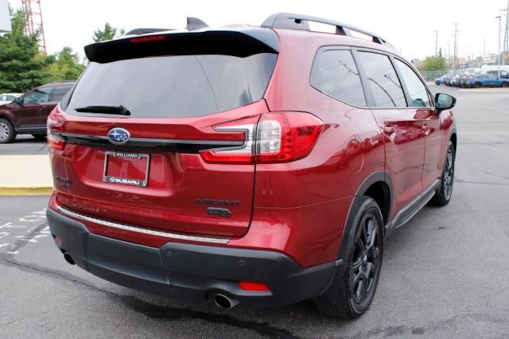 Used 2025 Subaru Ascent Onyx Edition Touring 7-Passenger SUV
